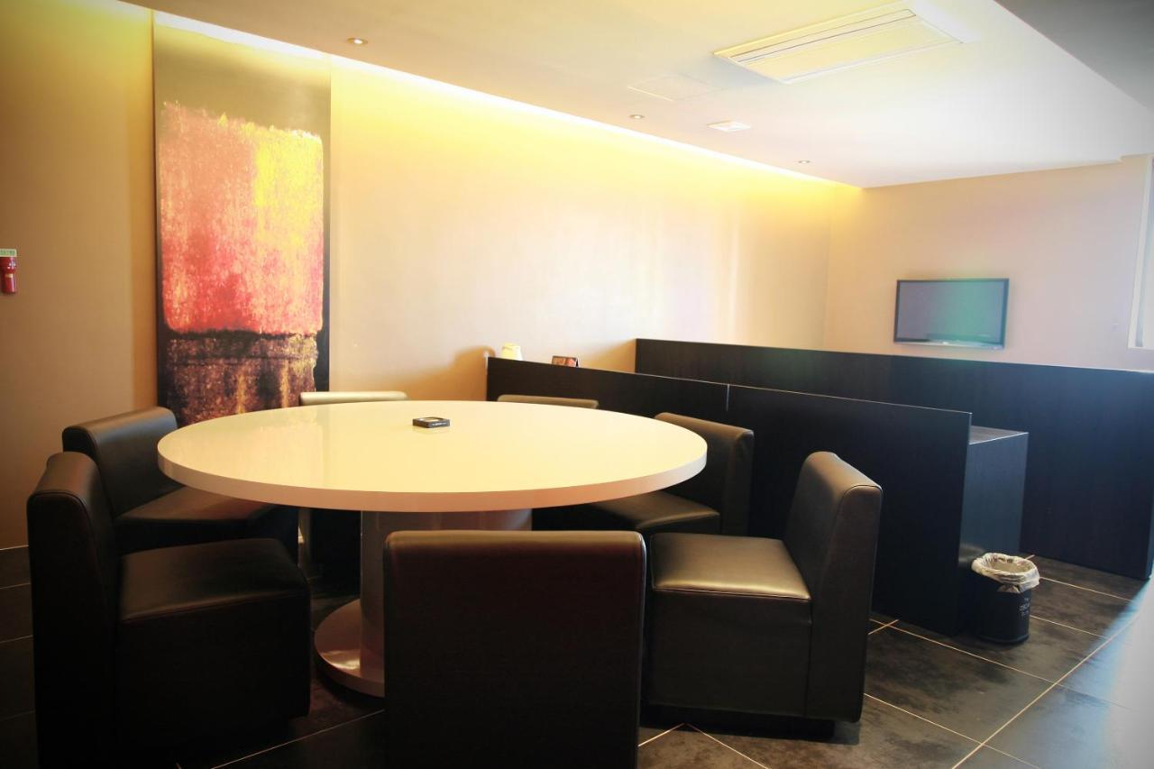 Hotel Oscar Suite 군산 외부 사진