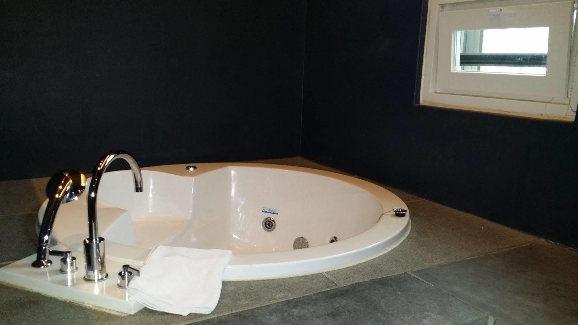 Hotel Oscar Suite 군산 외부 사진